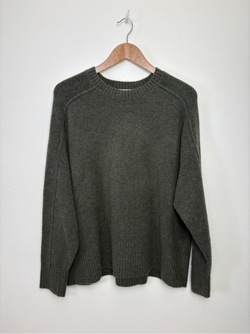 Zara Women's Crewneck Sweater Forest green gorpcore oversized cozy fall